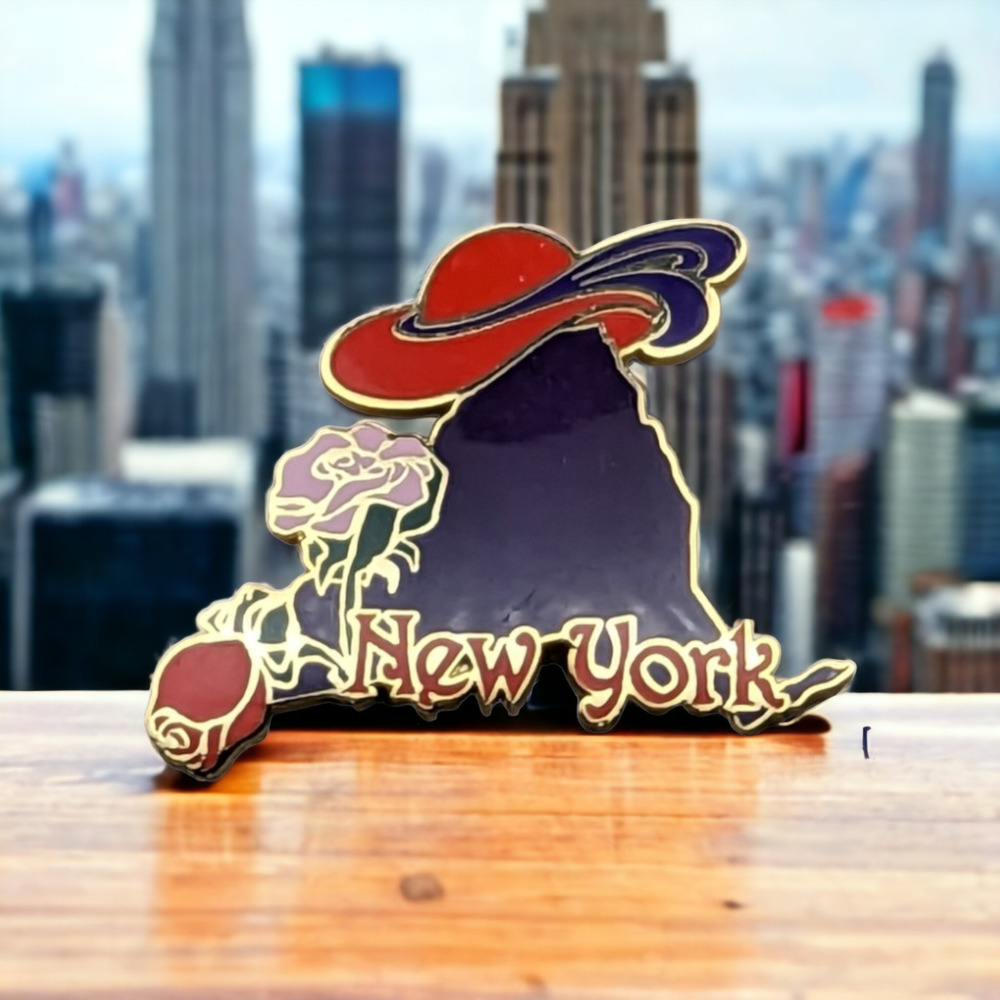 Red Hat Society New York Pink Red Roses Gold Tone Hat Lapel Pin